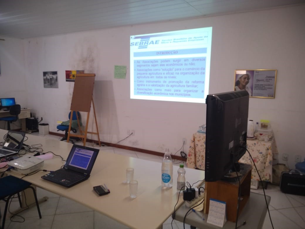 Camacã: Sala do Empreendedor promoveu capacitação em Associativismo e Cooperativismo.


